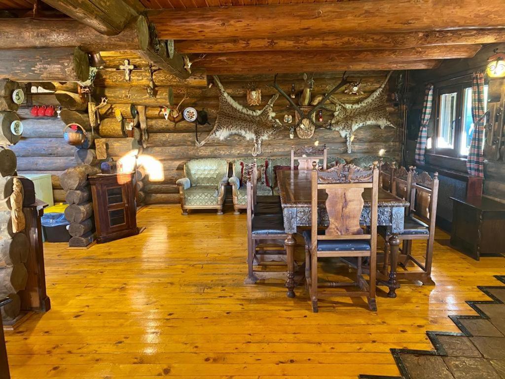 Cabana vânătorului Rîşnov Exterior foto