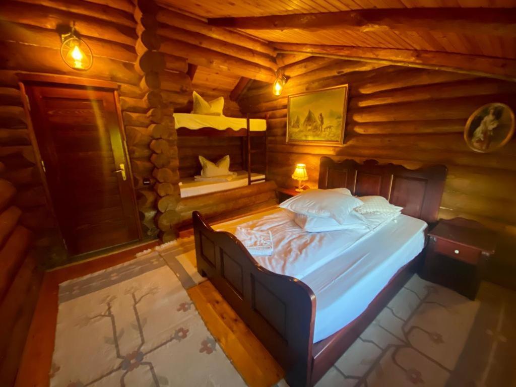 Cabana vânătorului Rîşnov Exterior foto