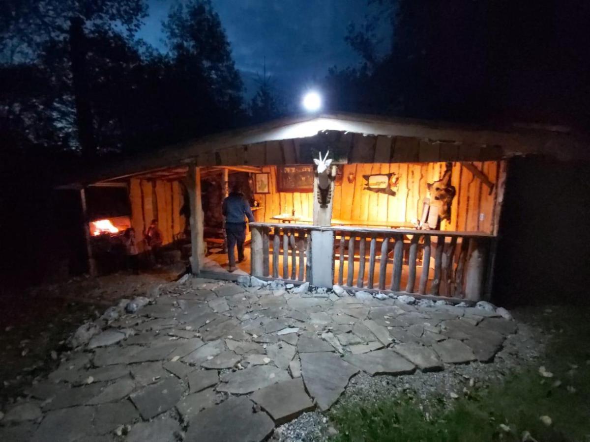 Cabana vânătorului Rîşnov Exterior foto